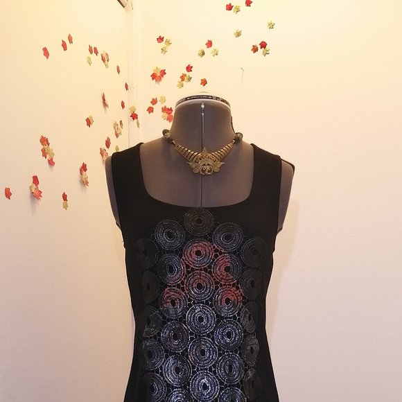 Sleeveless A-line dress - Picture 1 of 6